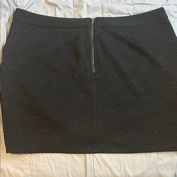 Target Women's Black Geometric Pencil Skirt - Picture 4 of 5